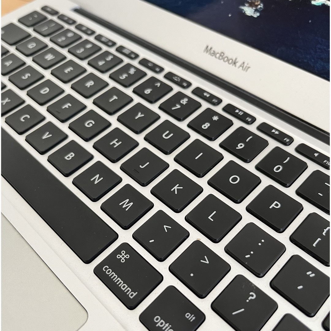 Apple(アップル)のApple MacBook Air Mid 2012 英字配列11インチ スマホ/家電/カメラのPC/タブレット(ノートPC)の商品写真