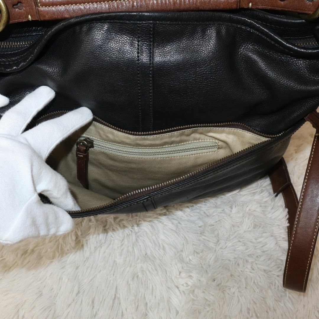 COACH(コーチ)の廃盤・人気 コーチ ショルダーバッグ 2way イーストウエストサッチェル 黒 メンズのバッグ(ショルダーバッグ)の商品写真