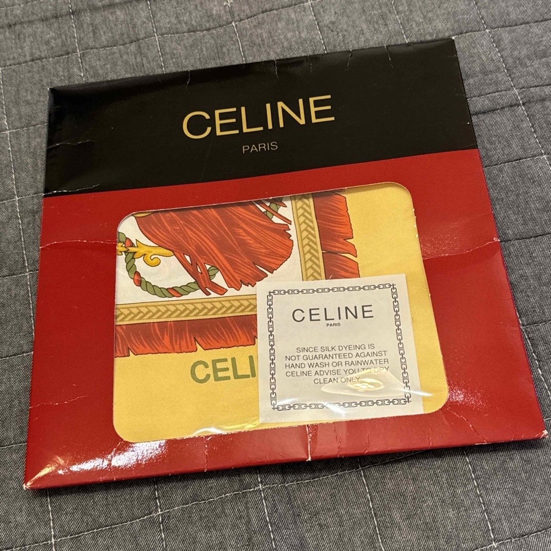 celine(セリーヌ)の未使用品 CELINE セリーヌ シルクスカーフ タッセル ロゴ レディースのファッション小物(バンダナ/スカーフ)の商品写真