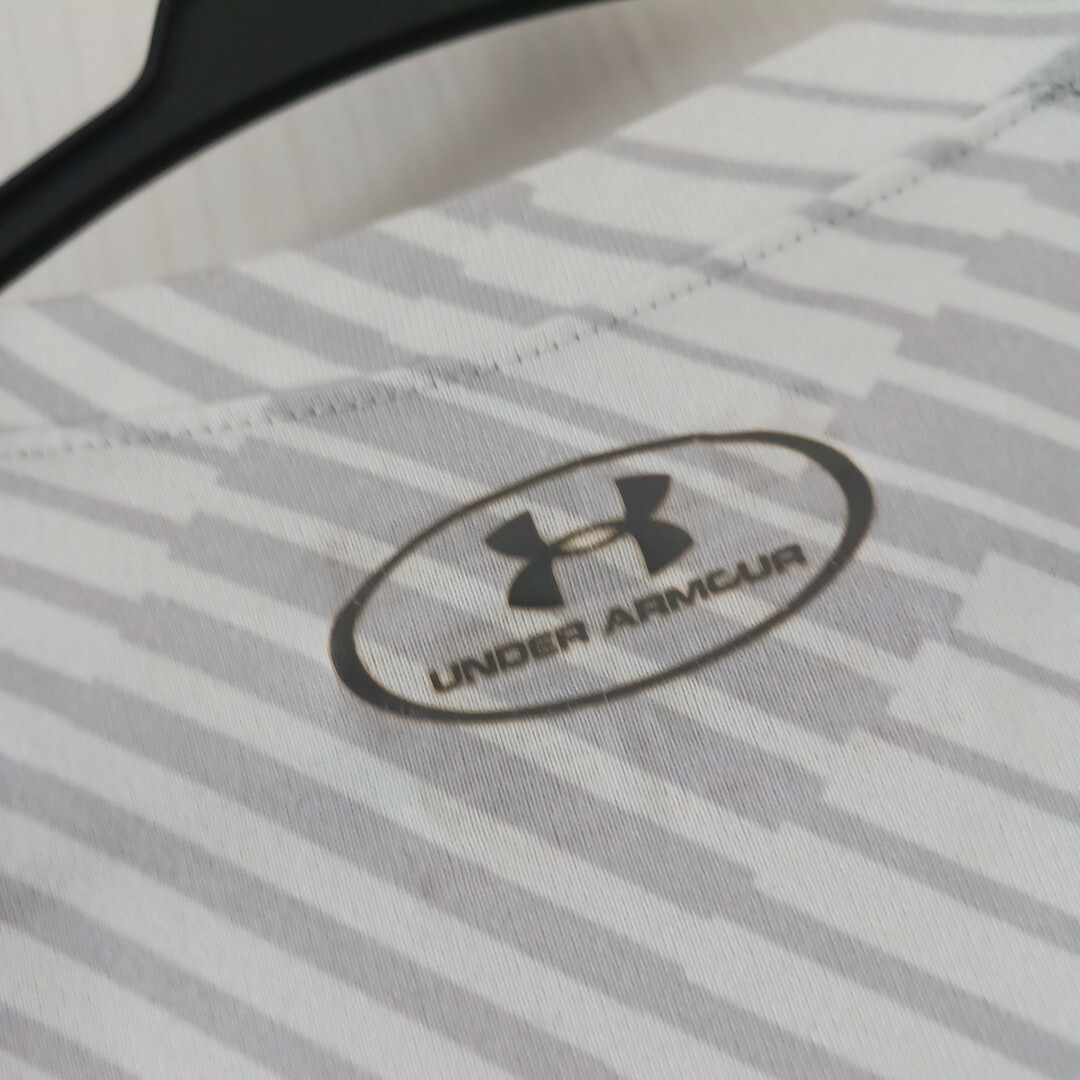 UNDER ARMOUR(アンダーアーマー)のUNDER ARMOUR Tシャツ キッズ/ベビー/マタニティのキッズ服男の子用(90cm~)(Tシャツ/カットソー)の商品写真