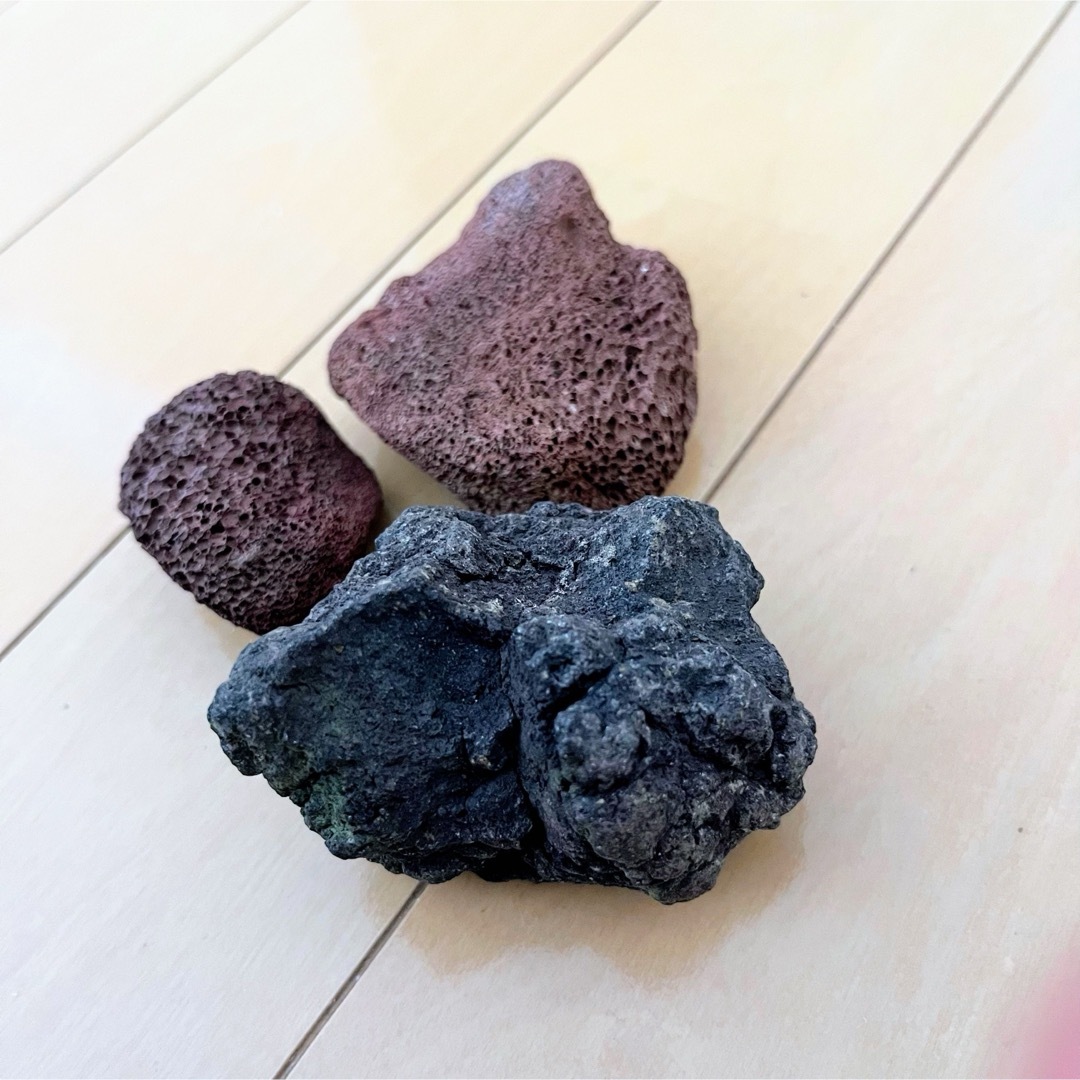 溶岩石 3個 アクアリウム その他のペット用品(アクアリウム)の商品写真