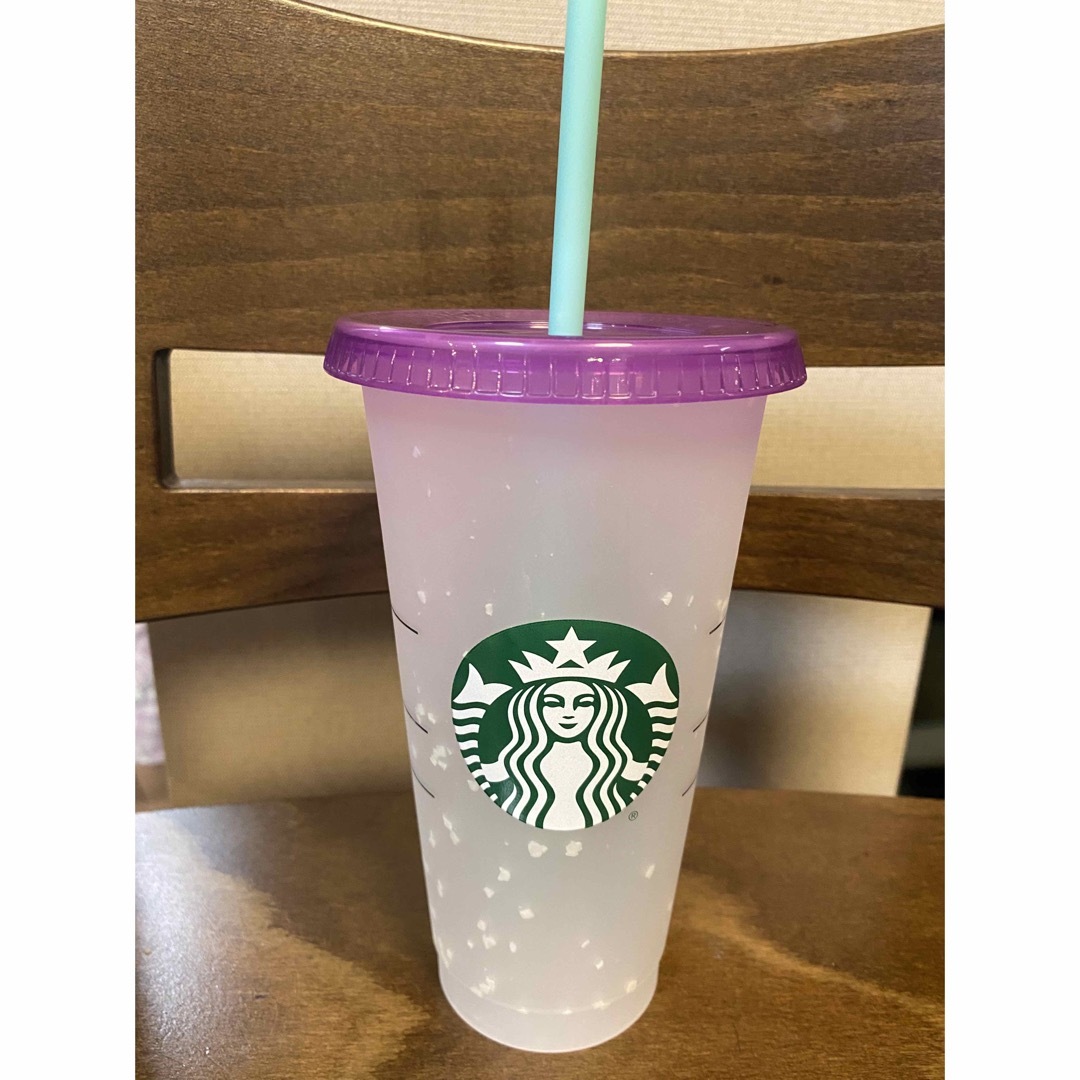 Starbucks Coffee(スターバックスコーヒー)の★レア★ スターバックス カラーチェンジ　リユーザブルカップ コンフェッティ　紫 インテリア/住まい/日用品のキッチン/食器(タンブラー)の商品写真