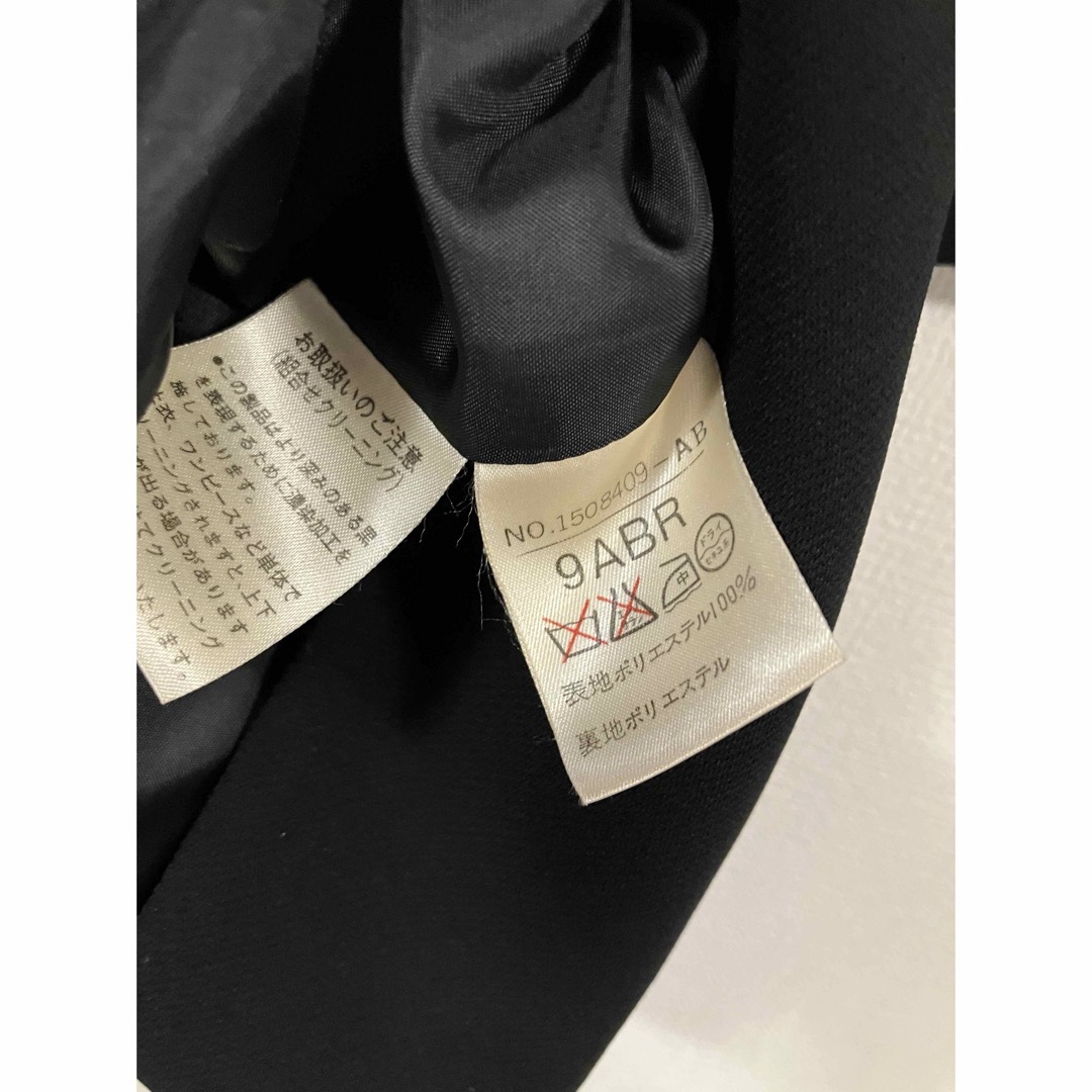 SOIR BENIR(ソワールベニール)の美品　SOIRBENIR東京ソワール　半袖ジャケット　黒　9号　M 礼服　喪服 レディースのジャケット/アウター(ノーカラージャケット)の商品写真