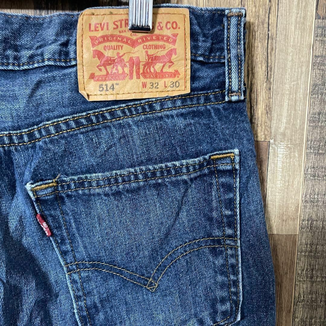 Levi's(リーバイス)のリーバイス メンズ デニム ブルー 32 L 514 スリムストレート パンツ メンズのパンツ(デニム/ジーンズ)の商品写真