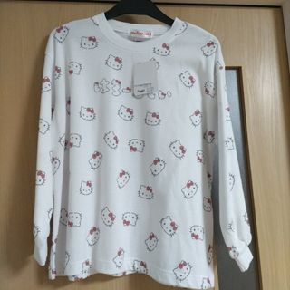 サンリオ - 新品サンリオ長袖Tシャツ150 総柄