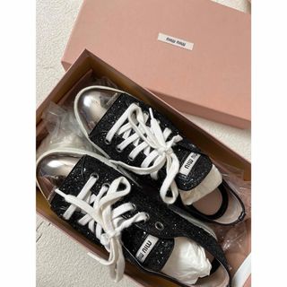 ミュウミュウ(miumiu)のmiumiu スニーカー(スニーカー)