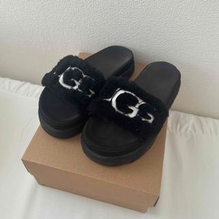 アグ(UGG)のUGG ファー サンダル(サンダル)