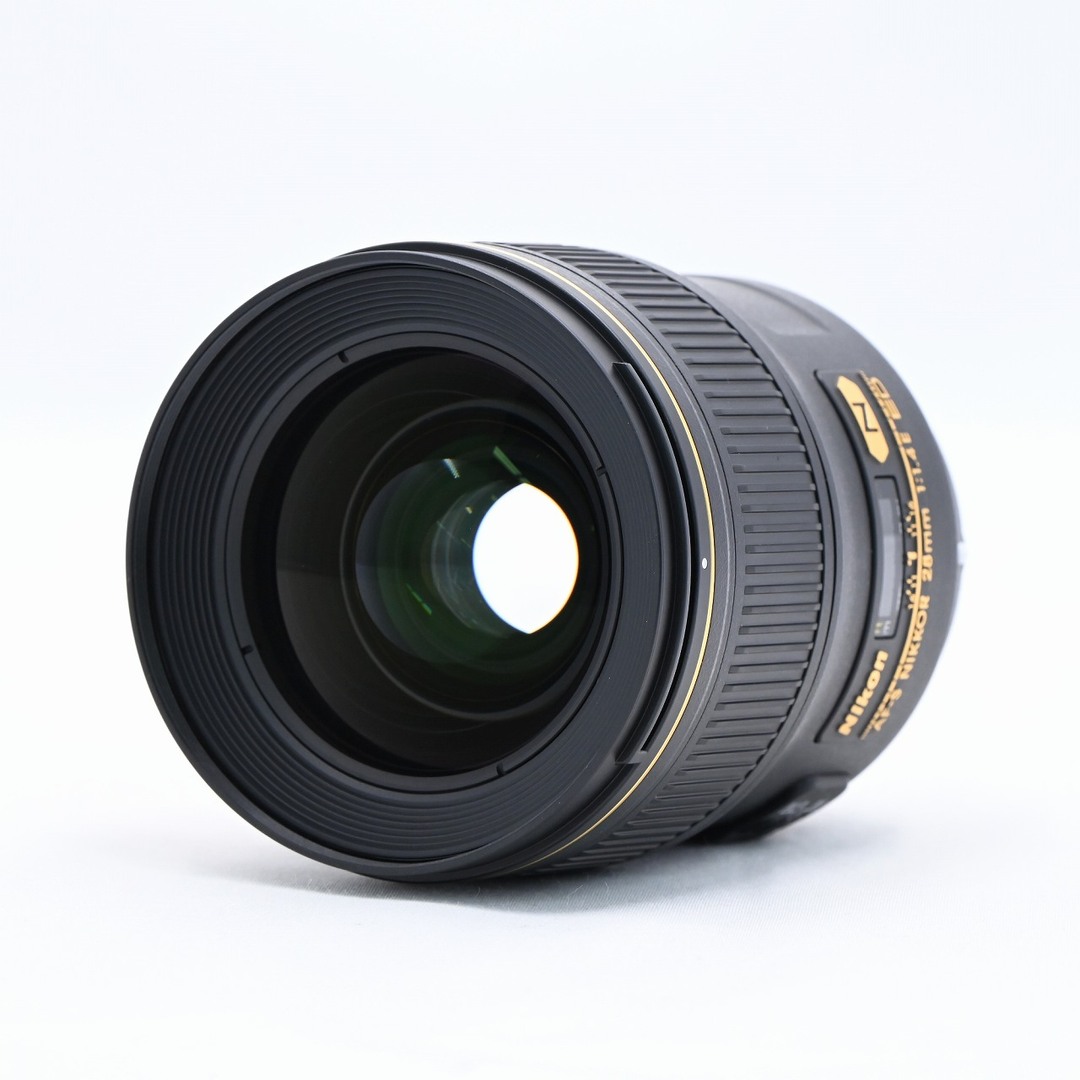 Nikon(ニコン)のNikon Nikon AF-S NIKKOR 28mm F1.4E ED スマホ/家電/カメラのカメラ(レンズ(単焦点))の商品写真
