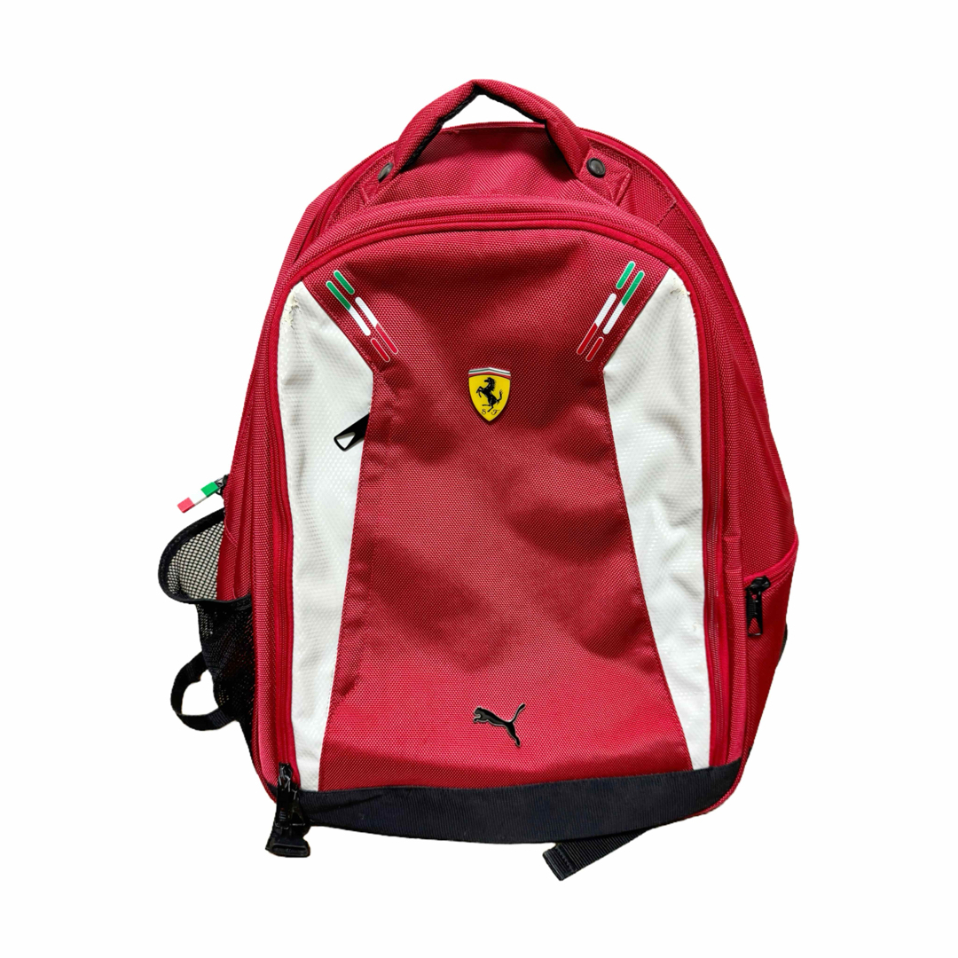 Ferrari(フェラーリ)のフェラーリ F1 支給品 純正品 リュック バックパック2 メンズのバッグ(バッグパック/リュック)の商品写真