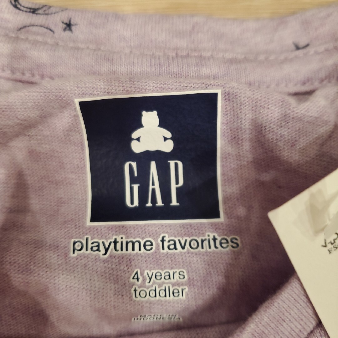 babyGAP(ベビーギャップ)のbabyGAP コットン100％Tシャツ キッズ/ベビー/マタニティのキッズ服女の子用(90cm~)(Tシャツ/カットソー)の商品写真