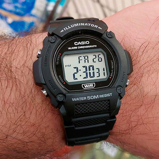 カシオ(CASIO)のカシオ　デジタル腕時計　ブラックカラー　国内未発売　シンプルデザイン海外モデル(腕時計(デジタル))
