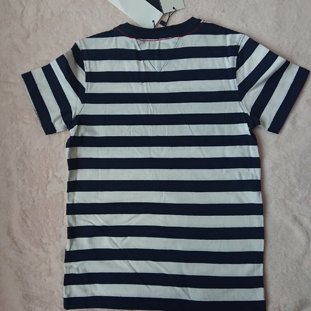 TOMMY HILFIGER(トミーヒルフィガー)の新品 未使用 TOMMY Tシャツ サイズ122 キッズ/ベビー/マタニティのキッズ服男の子用(90cm~)(Tシャツ/カットソー)の商品写真