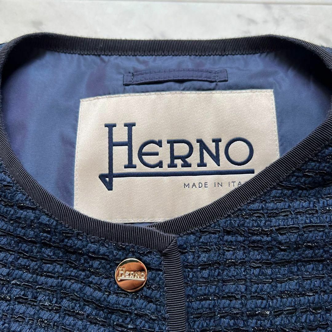 HERNO(ヘルノ)のHERNO 22SS ツイード ノーカラーコート ライト ネイビー 42 レディースのジャケット/アウター(トレンチコート)の商品写真
