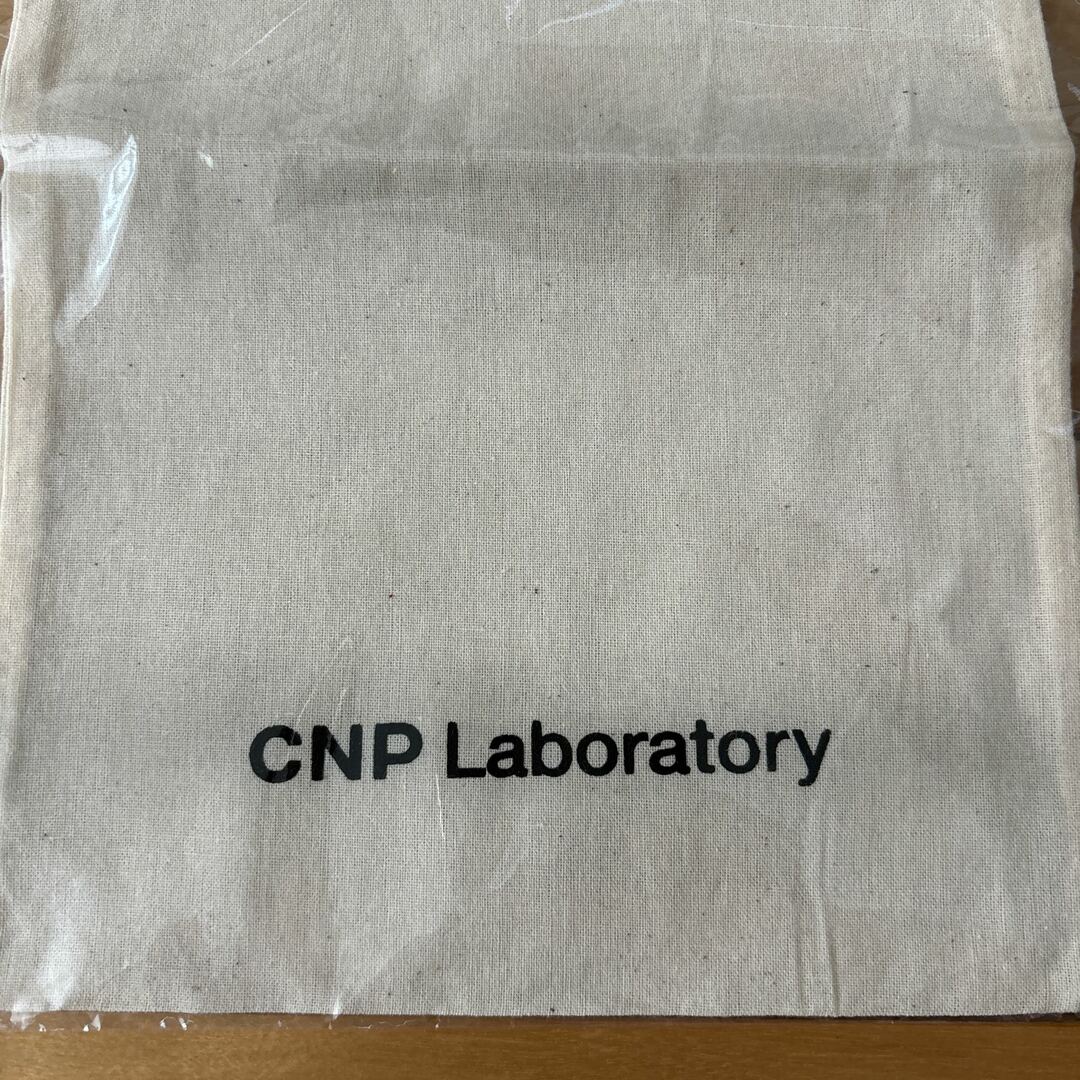 韓国 CNP Laboratory ポーチ　新品 レディースのファッション小物(ポーチ)の商品写真