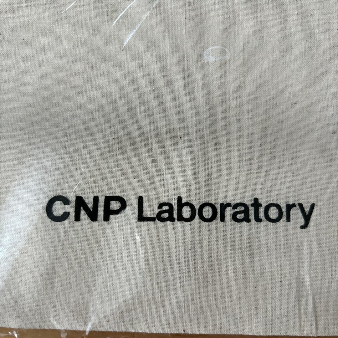 韓国 CNP Laboratory ポーチ　新品 レディースのファッション小物(ポーチ)の商品写真
