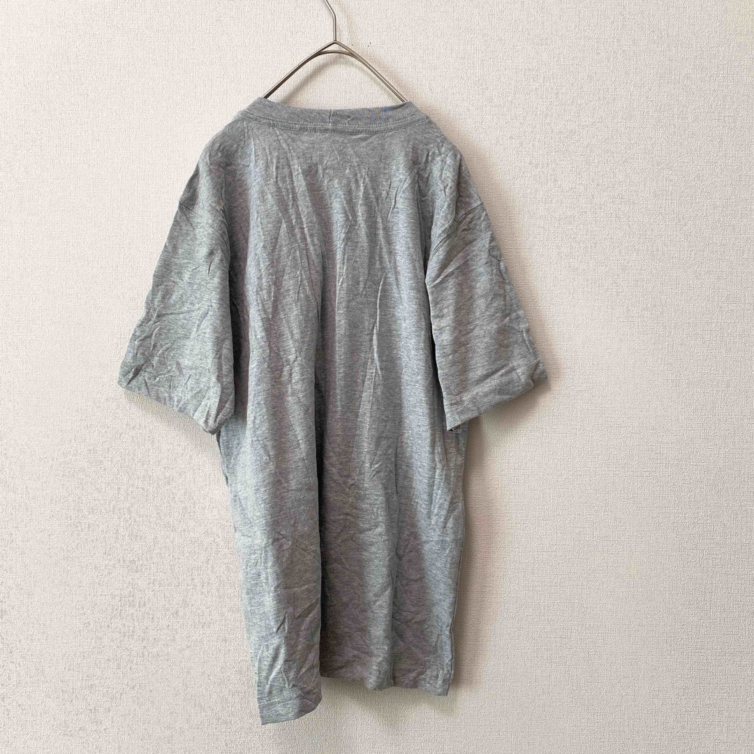 carhartt(カーハート)の日本未発売【新品タグ付き】カーハート　半袖Tシャツ　ビッグプリント　灰色　S メンズのトップス(Tシャツ/カットソー(半袖/袖なし))の商品写真