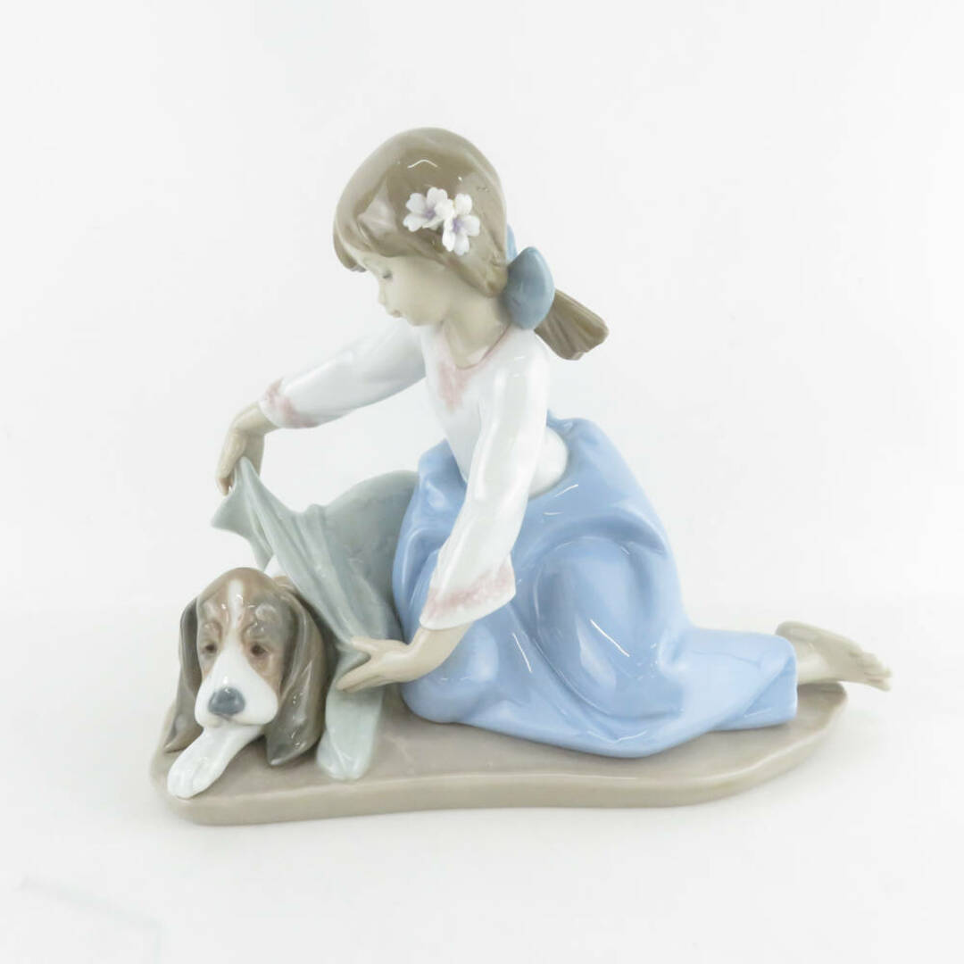 LLADRO リヤドロ 5688 風邪をひかないように フィギュリン 1点 陶磁器 少女 犬 置物 陶器人形 西洋 オブジェ SU5906C  インテリア/住まい/日用品のインテリア小物(置物)の商品写真