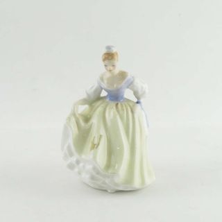 ロイヤルドルトン(Royal Doulton)のROYAL DOULTON ロイヤルドルトン HN3216 フェアレディ Fair Lady フィギュリン 1点 ポーセリン 貴婦人 女性 置物 陶器人形 オブジェ 英国 SU5992D (置物)