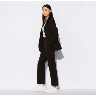 ユニクロ(UNIQLO)の感動スリムパンツ・ブラック・XSサイズ 丈標準（70～72cm）セットアップ可能(その他)