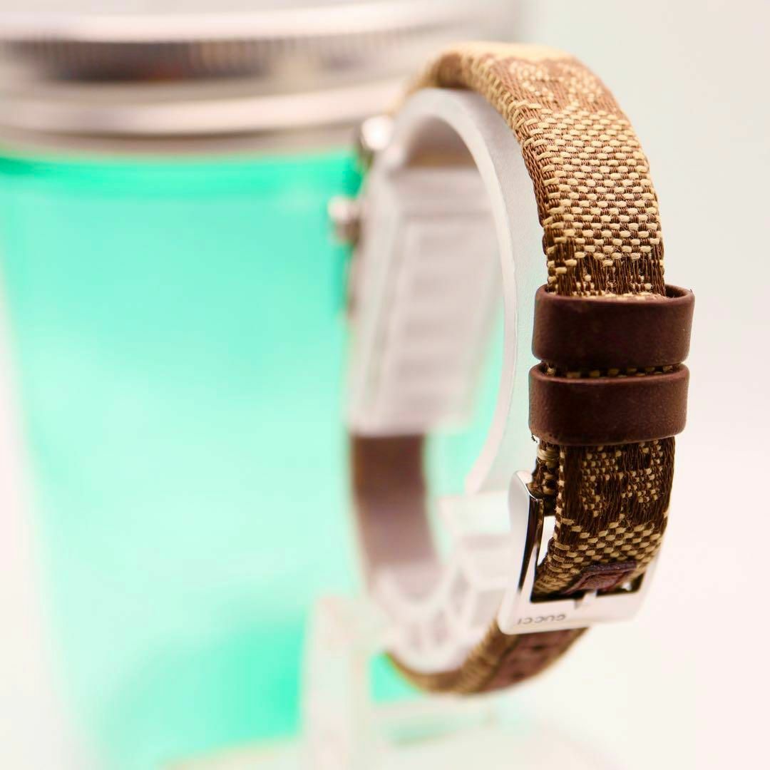 Gucci(グッチ)の美品！GUCCI GGキャンバスベルト スクエア レディース腕時計 653 レディースのファッション小物(腕時計)の商品写真