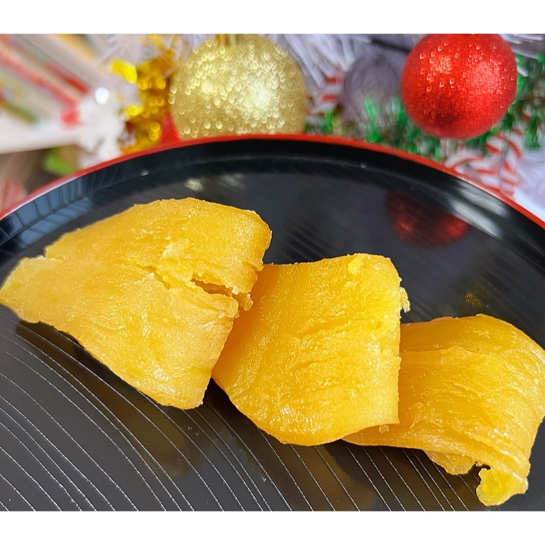 新物　無添加　トップクラスの美味しさ！　訳あり　黄金干し芋箱込み1kg 食品/飲料/酒の食品(フルーツ)の商品写真