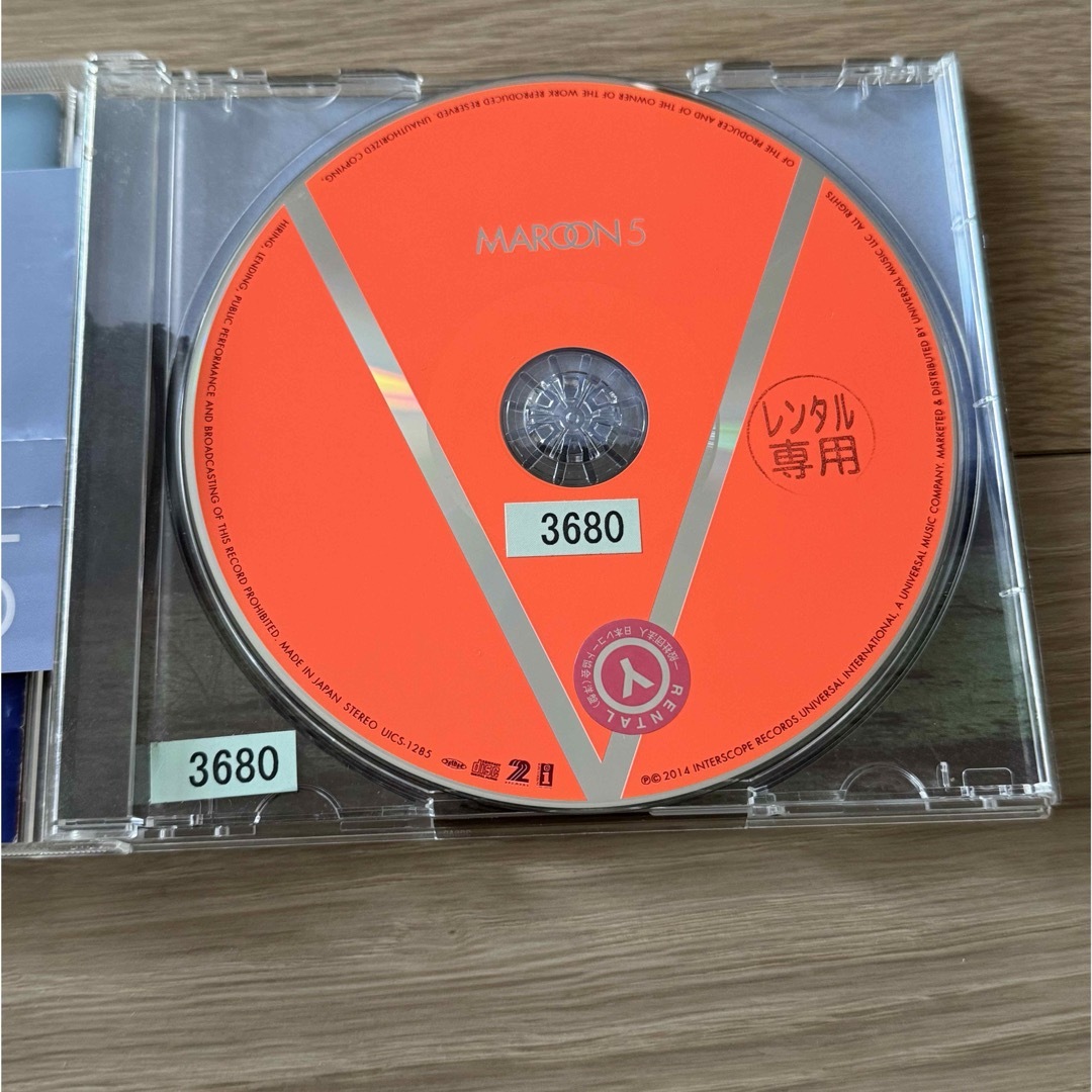 【中古品】Maroon5 CD 「V」　結婚式BGM エンタメ/ホビーのCD(ポップス/ロック(洋楽))の商品写真