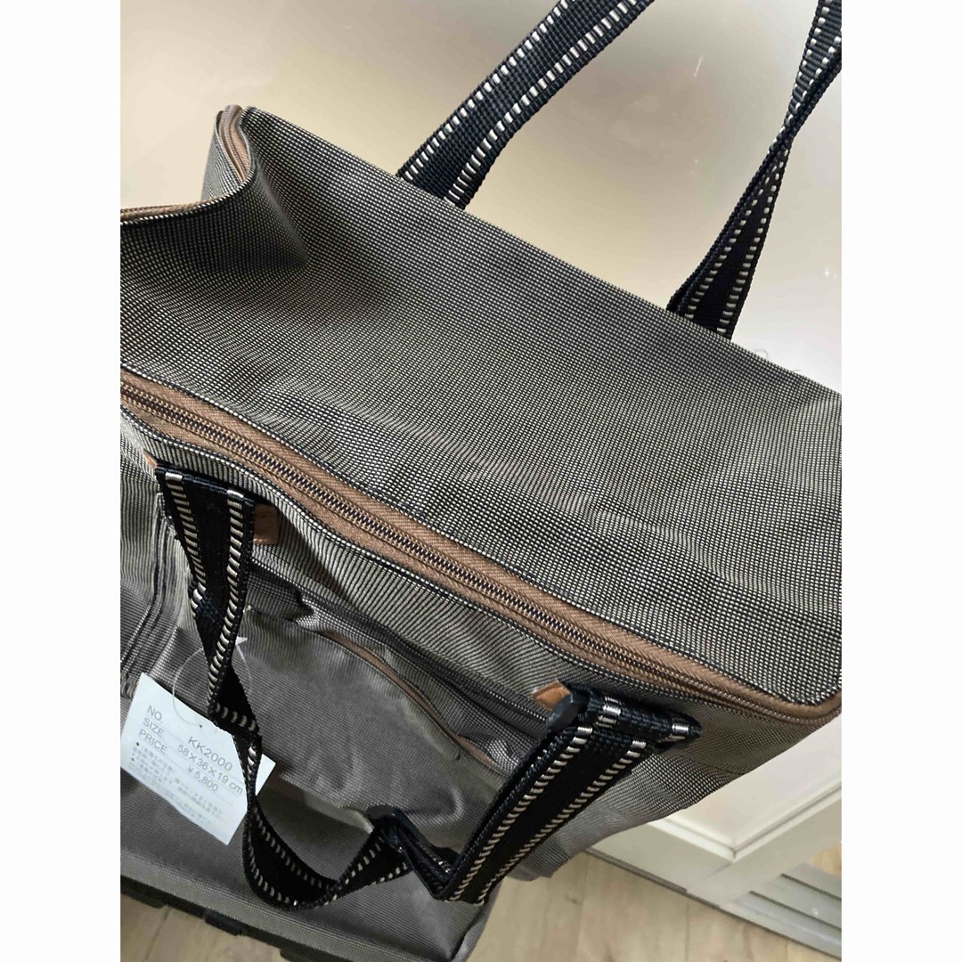 キャスター　リュック　バッグ　キャリーケース　買い物　コロコロ　旅行　荷物　便利 レディースのバッグ(スーツケース/キャリーバッグ)の商品写真