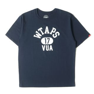 ダブルタップス(W)taps)のWTAPS ダブルタップス Tシャツ サイズ:L フロッキープリント カレッジロゴ クルーネック 半袖Tシャツ ネイビー 紺 トップス カットソー【メンズ】【中古】(Tシャツ/カットソー(半袖/袖なし))