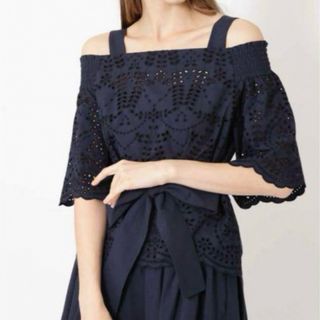 ジルスチュアート(JILLSTUART)のJILLSTUART ジルスチュアート レースオフショルブラウス　ネイビー(シャツ/ブラウス(半袖/袖なし))