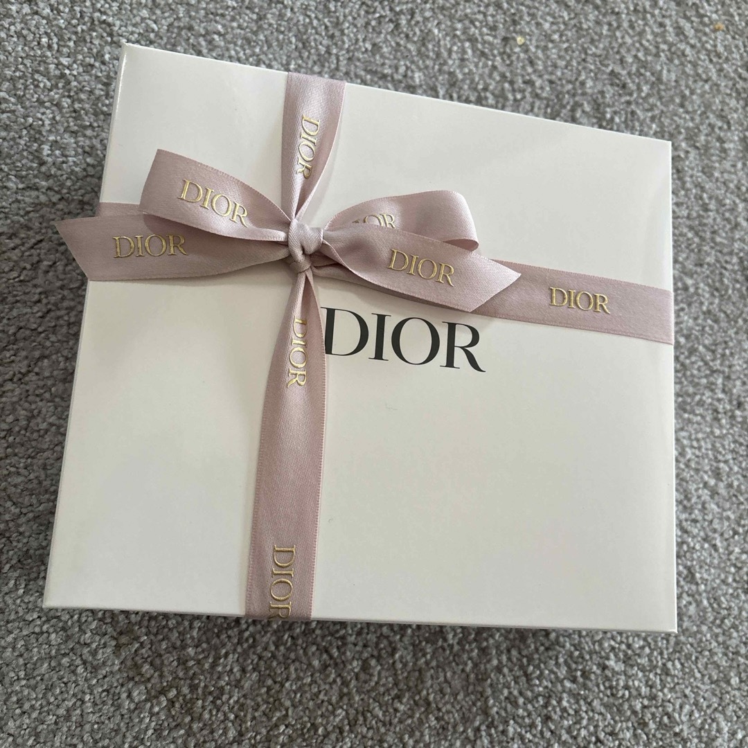 Dior(ディオール)のハンドタオル　ノベルティ コスメ/美容のコスメ/美容 その他(その他)の商品写真