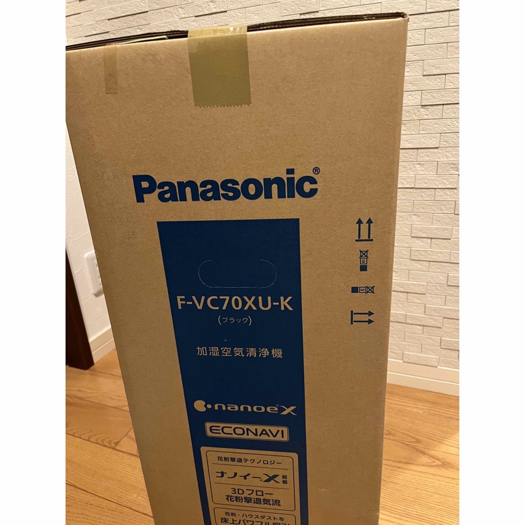 Panasonic 加湿空気清浄機 ブラック F-VC70XU-K スマホ/家電/カメラの生活家電(空気清浄器)の商品写真