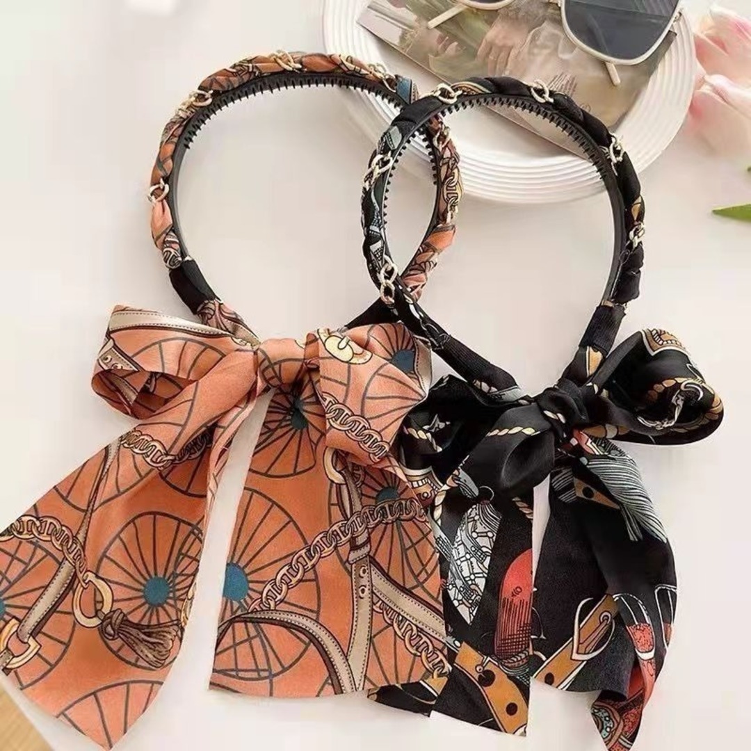 【人気】ロングリボン　カチューシャ　プレゼント　スカーフ　編み込み　アレンジ レディースのヘアアクセサリー(カチューシャ)の商品写真