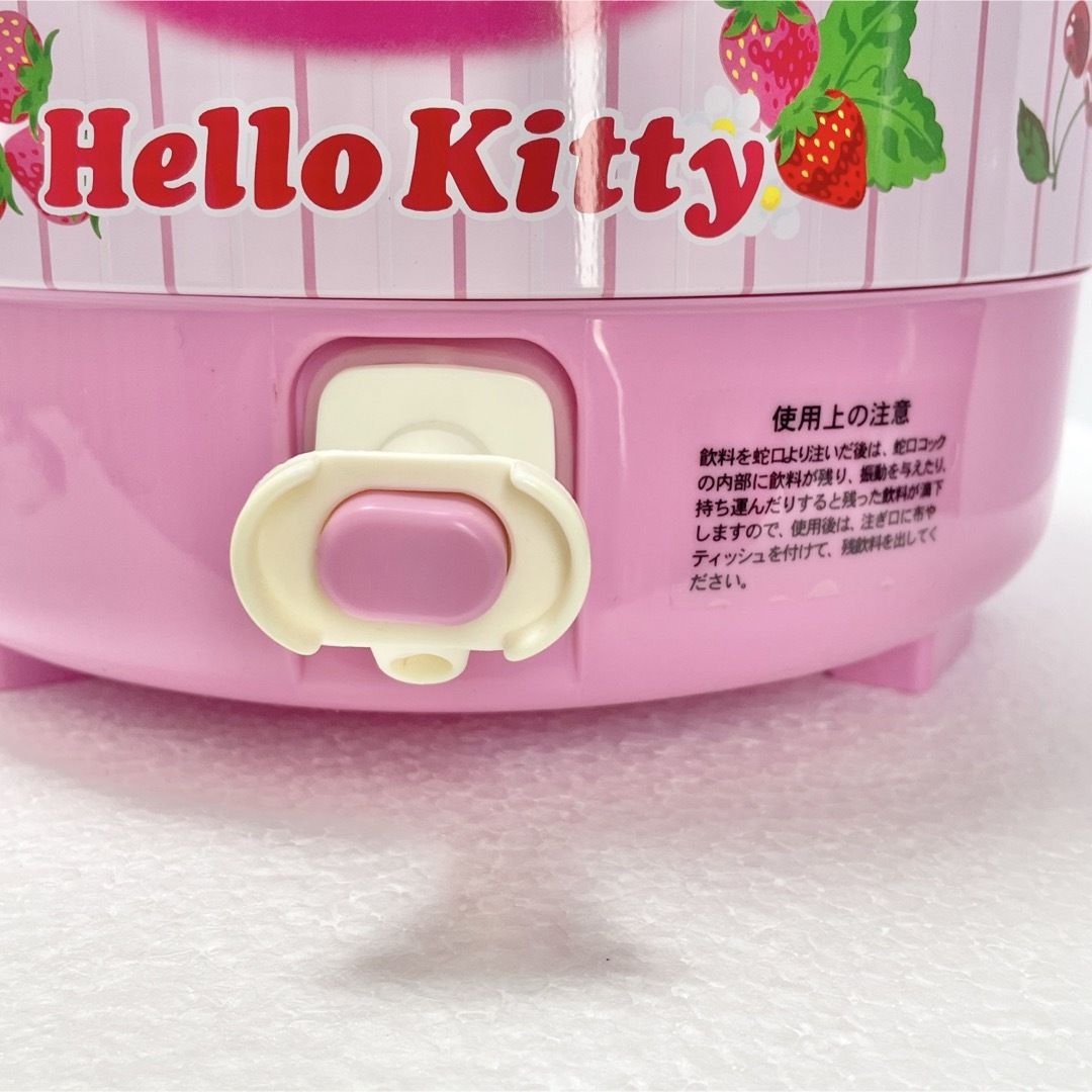 サンリオ　HELLO KITTY 広口ウォータージャグ キーパー　いちご　レトロ インテリア/住まい/日用品のキッチン/食器(その他)の商品写真