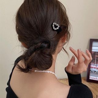 黒色　黒　ブラック　ヘアピン　ヘアアクセサリー　ヘアクリップ　レディース