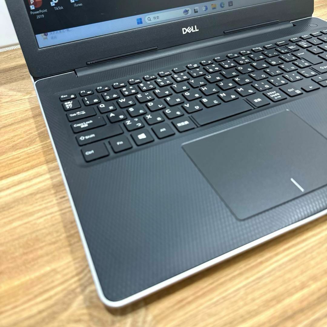 DELL(デル)の【2020年製】DELLプラチナシルバー☘10世代i5☘️NVMe256+1TB スマホ/家電/カメラのPC/タブレット(ノートPC)の商品写真