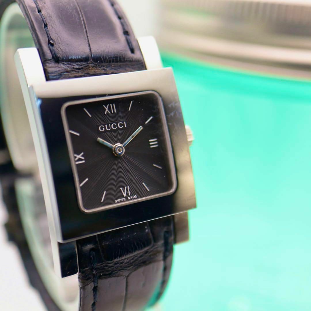 Gucci(グッチ)の良品！GUCCI スクエア シルバー クォーツ レディース腕時計 672 レディースのファッション小物(腕時計)の商品写真