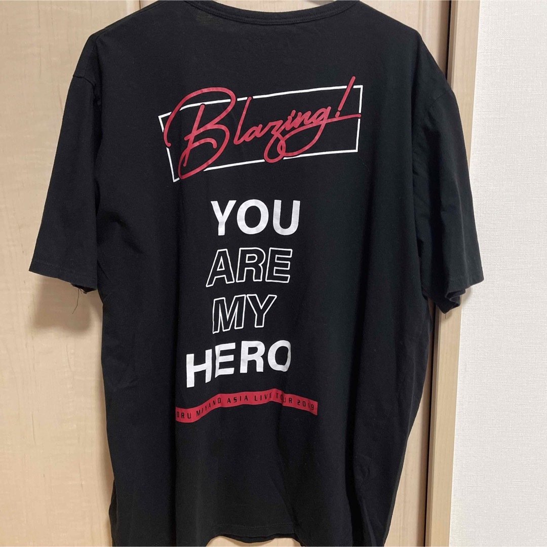 【ほぼ新品】宮野真守ライブツアーBLAZING！2019 ライブTシャツ エンタメ/ホビーの声優グッズ(Tシャツ)の商品写真