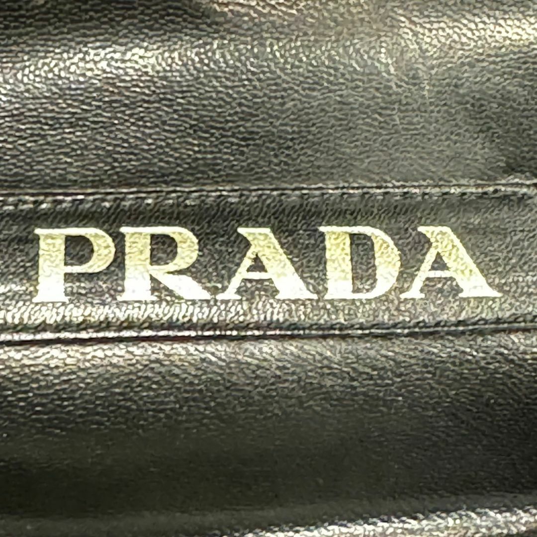 PRADA(プラダ)の『PRADA』プラダ (8) レザーサンダル メンズの靴/シューズ(サンダル)の商品写真