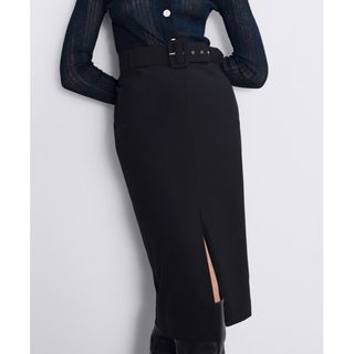 ザラ(ZARA)のZARA タイトスカート ブラック 黒 ベルト付き(ロングスカート)