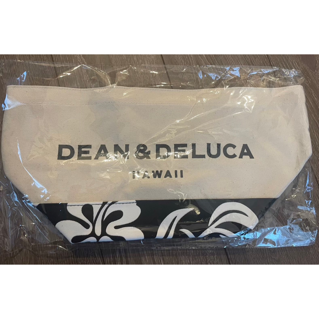 DEAN & DELUCA(ディーンアンドデルーカ)の【新品】DEAN&DELUCA ハワイ限定 ハイビスカス柄トートバッグ レディースのバッグ(トートバッグ)の商品写真