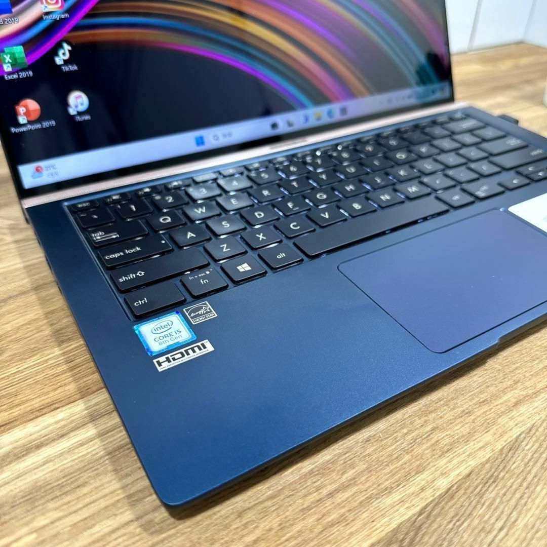 ASUS(エイスース)の【2019年製】ZenbookUX433☘8世代i5☘️NVMeSSD512GB スマホ/家電/カメラのPC/タブレット(ノートPC)の商品写真