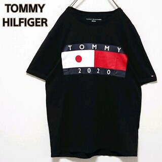 トミーヒルフィガー(TOMMY HILFIGER)のトミーヒルフィガー 東京 オリンピック ロゴ ブラック 半袖 Tシャツ(Tシャツ/カットソー(半袖/袖なし))