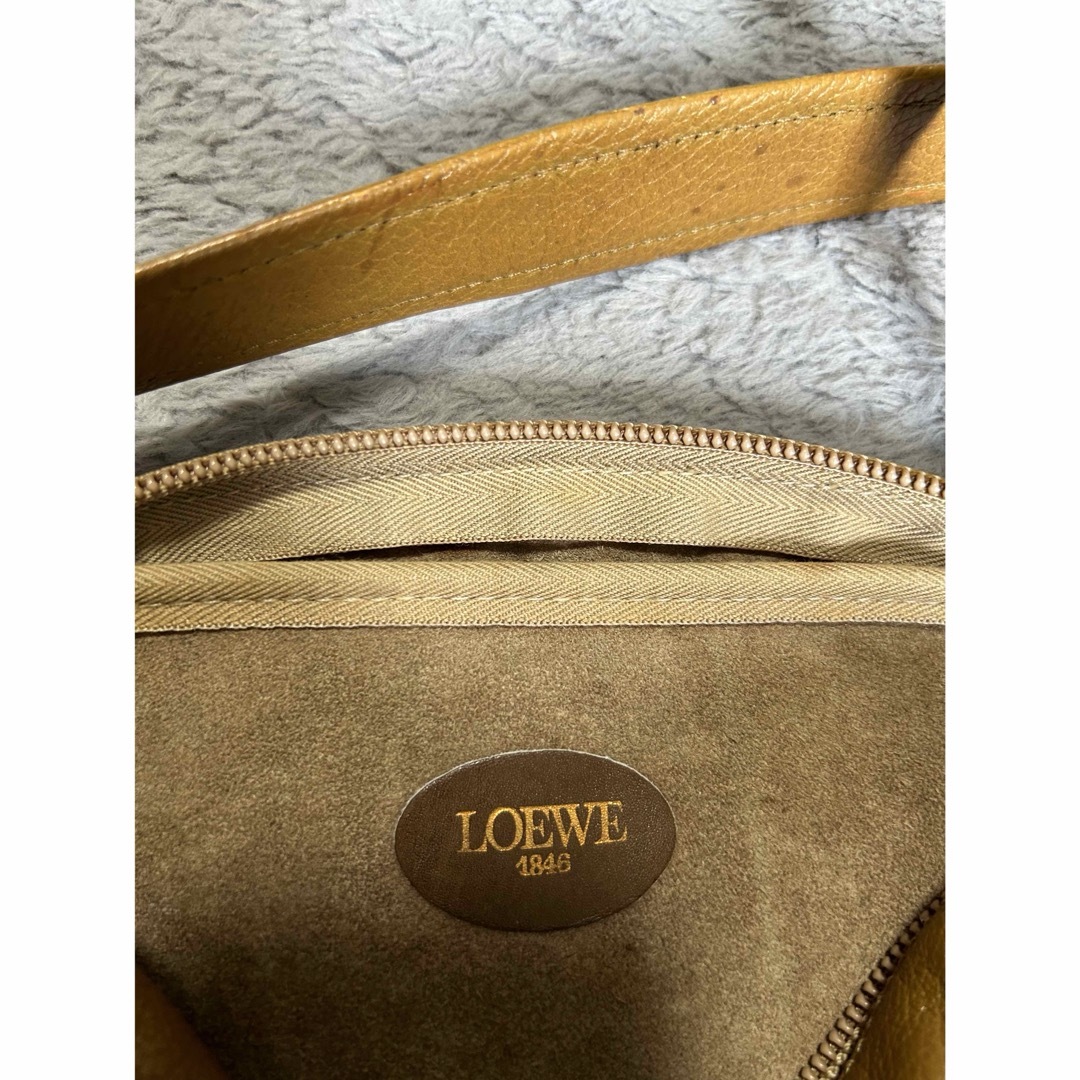 LOEWE(ロエベ)のロエベ　ショルダーバッグ レディースのバッグ(ショルダーバッグ)の商品写真