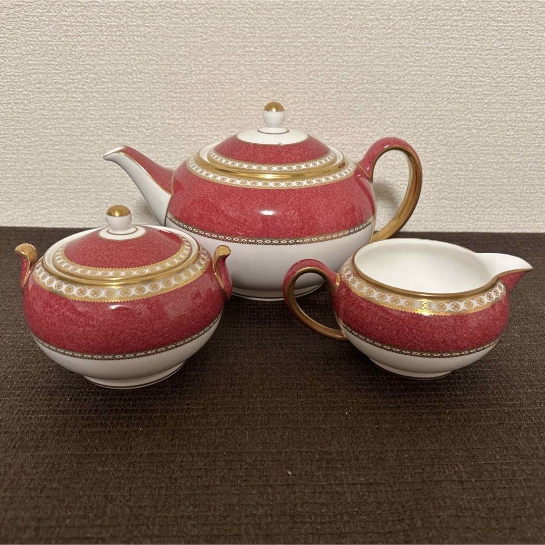 WEDGWOOD(ウェッジウッド)のウェッジウッド　ユーランダー　パウダールビー　ティーポット　シュガーポット インテリア/住まい/日用品のキッチン/食器(食器)の商品写真