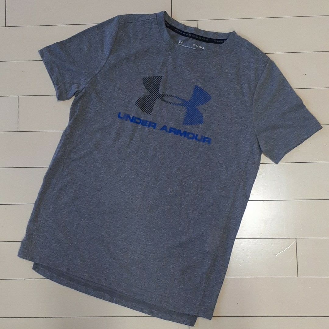 UNDER ARMOUR(アンダーアーマー)のアンダーアーマー　キッズTシャツ キッズ/ベビー/マタニティのキッズ服男の子用(90cm~)(Tシャツ/カットソー)の商品写真