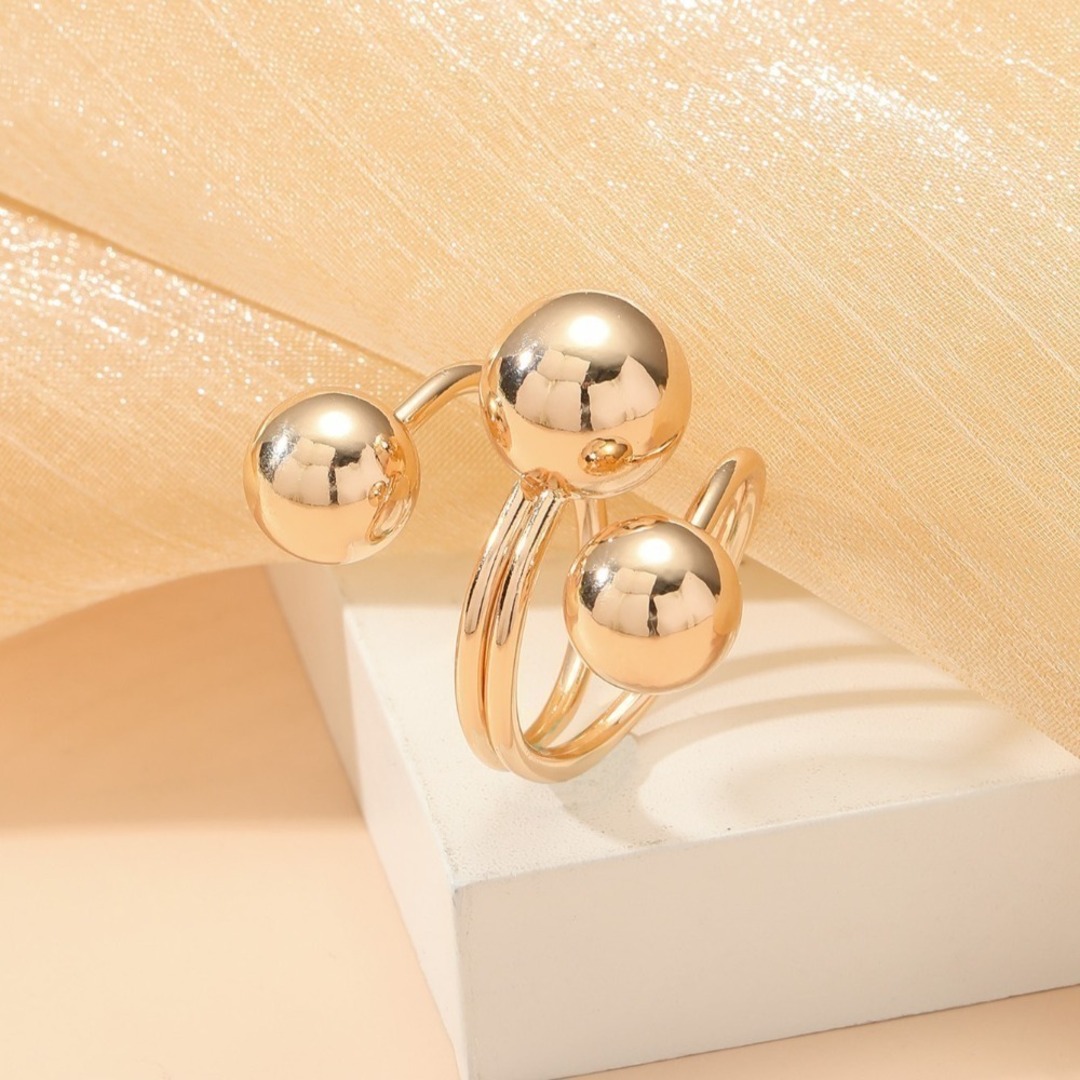 【人気】レディース　リング　ゴールド　指輪　韓国　シンプル　プレゼント　お呼ばれ レディースのアクセサリー(リング(指輪))の商品写真