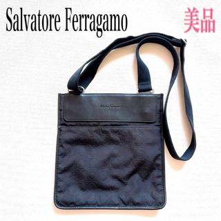 サルヴァトーレフェラガモ(Salvatore Ferragamo)のフェラガモ ショルダーバッグ 肩掛け ブラック系 レザー×キャンバス ガンチーニ(ショルダーバッグ)