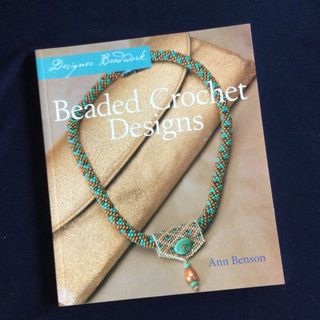 ビーズ　アクセサリー　作品集　洋書　図案集　Beads ネックレス　ブレスレット