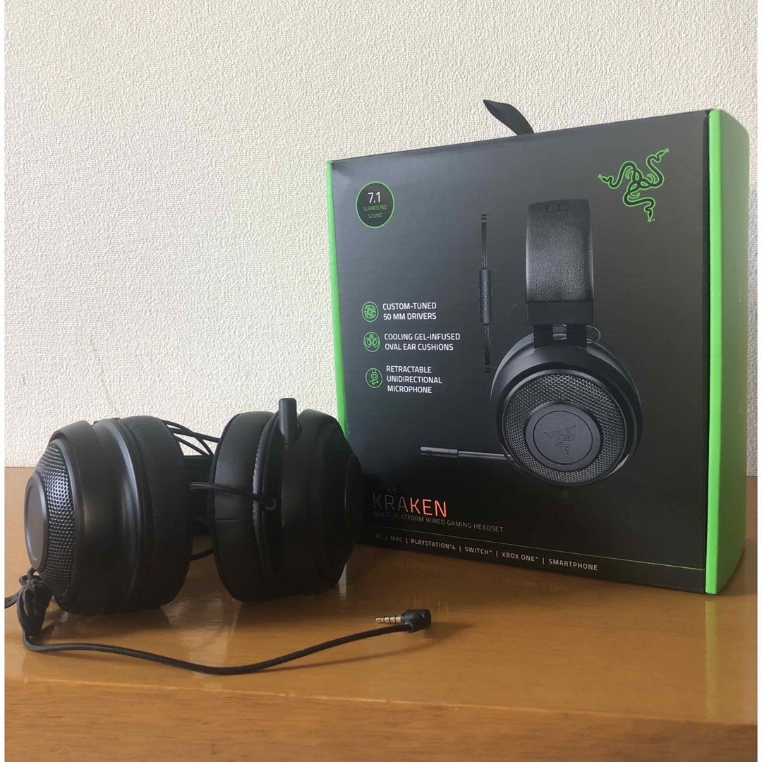 Razer  ゲーミングヘッドセット KRAKEN 2019 BLACK エンタメ/ホビーのエンタメ その他(その他)の商品写真