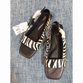 ザラ(ZARA)のZARA 新品　完売　ハラコ　サンダル　36 ¥7990(サンダル)